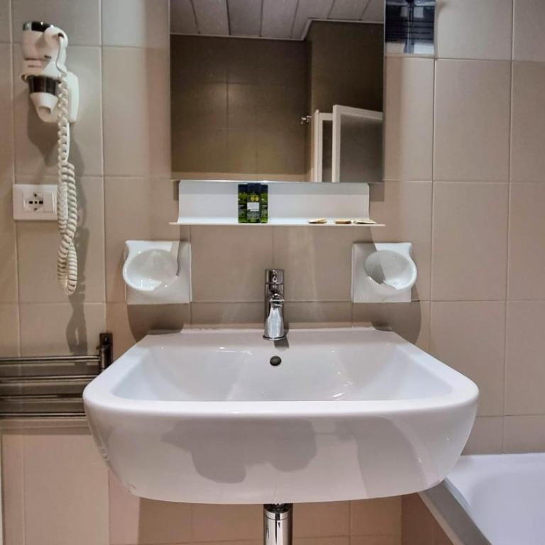Locanda Al Volo Tommaseo - Triple Room - 14