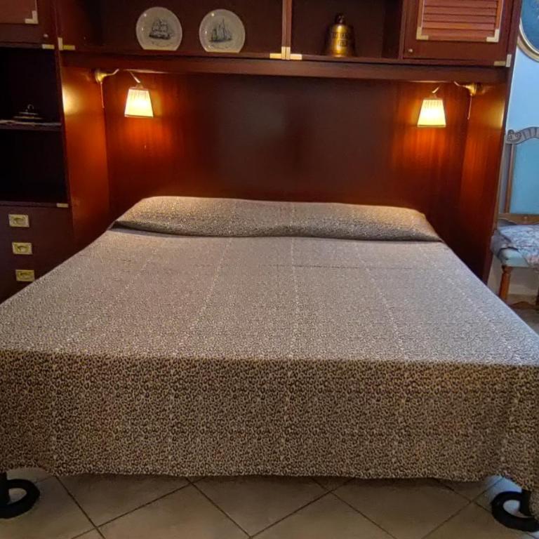 Alfieri Bed & Breakfast - Camera Matrimoniale con Bagno Privato - 7