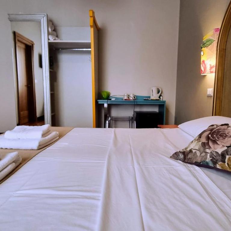 Locanda Al Volo Tommaseo - Double Room - 7