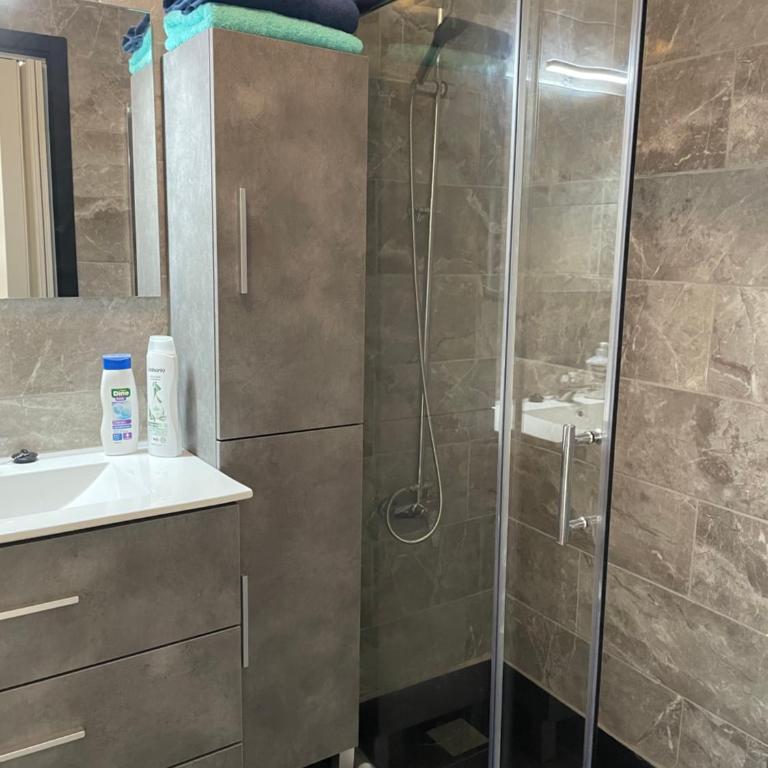 RELAX Las Arenas - One-Bedroom Apartment - 21