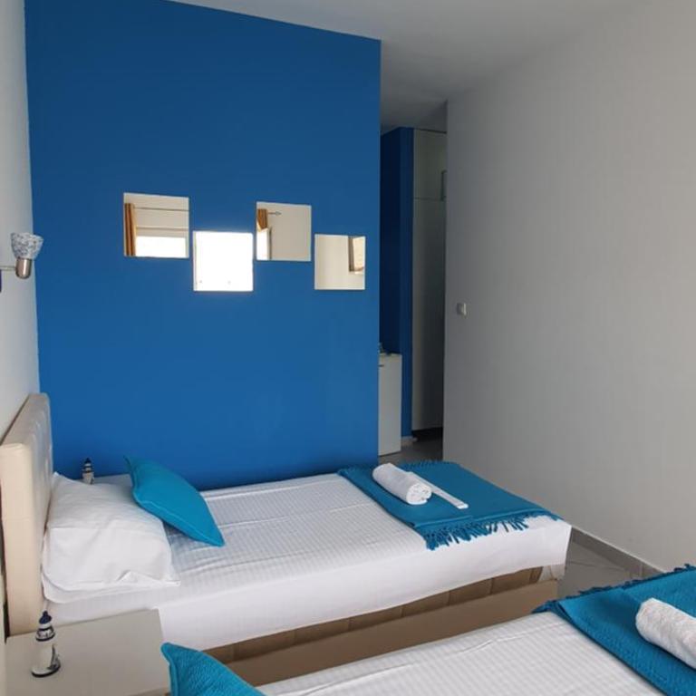 Villa D&B Budva - Triple Room with Private Bathroom - 12