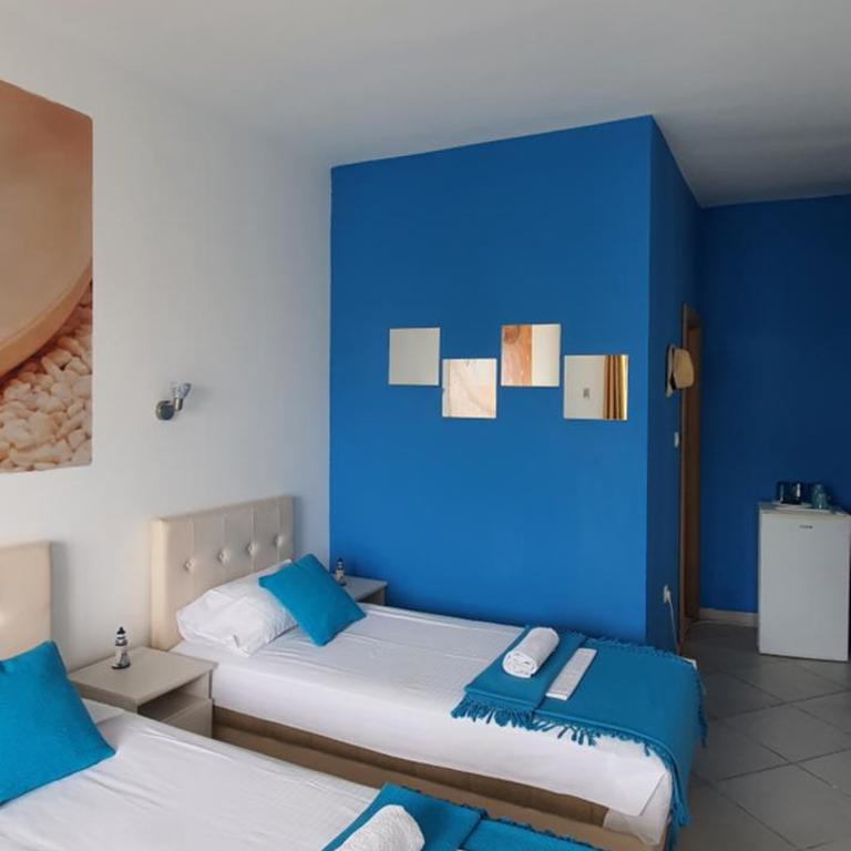 Villa D&B Budva - Triple Room with Private Bathroom - 13