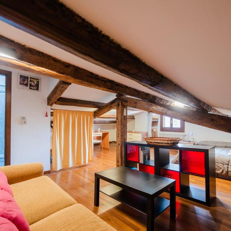 Petit Loft - Appartamento con 1 Camera da Letto - 2