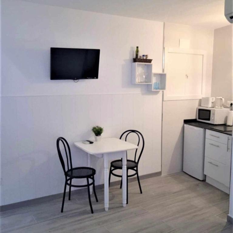 Moderno apartamento en el corazón de Madrid (Sol) - Apartment - 4