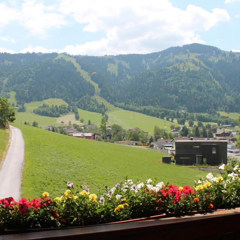 Hotel Sonne - Doppelzimmer mit Bergblick - 4