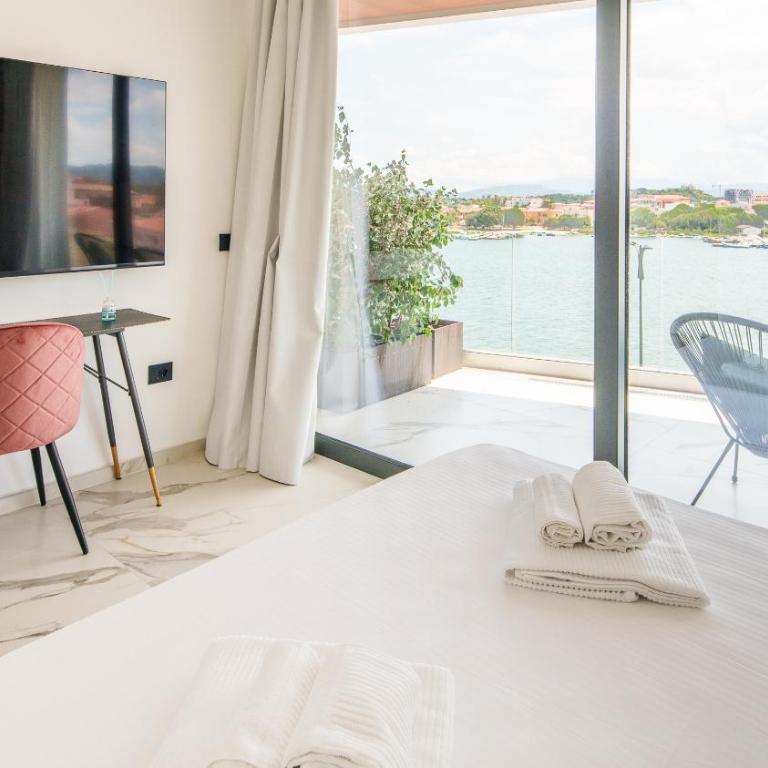 Welcomely - Affittacamere Seamphony Rooms - Camera Deluxe - 14