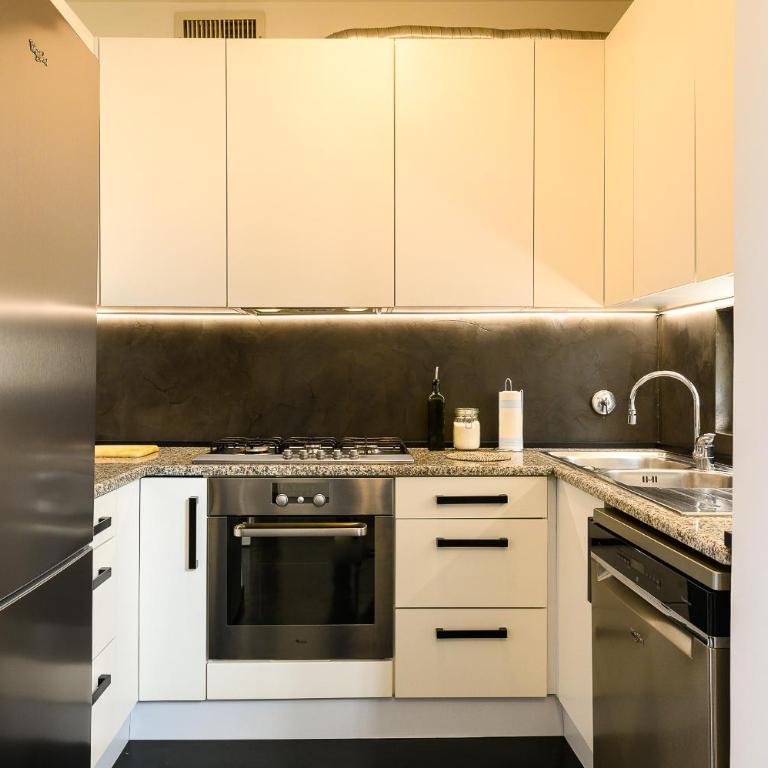 Peaceful Penthouse with Garage by NDP rent - Three-Bedroom Apartment - 7