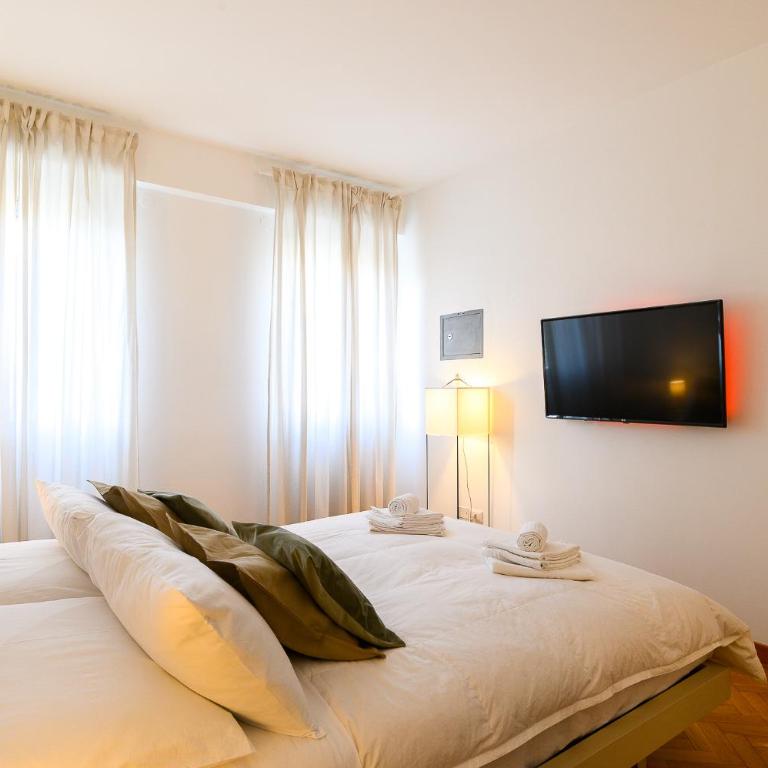 Peaceful Penthouse with Garage by NDP rent - Three-Bedroom Apartment - 13