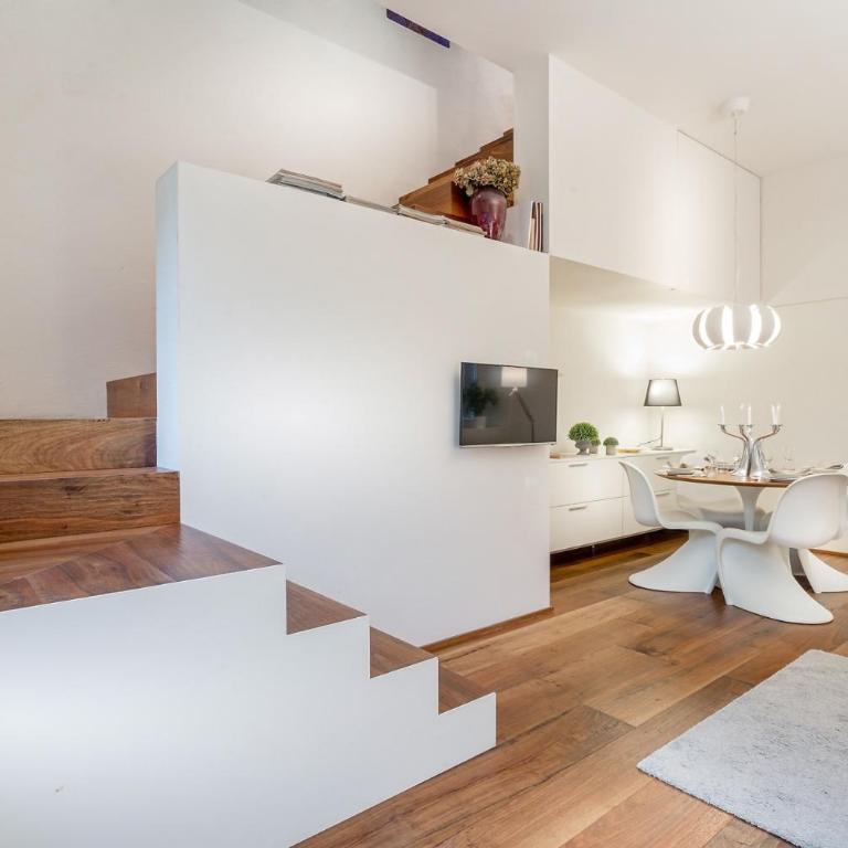 Casa Patricia, A homey luxury modern & quiet apartment with PARKING & garden within the walls - One-Bedroom Apartment - 10