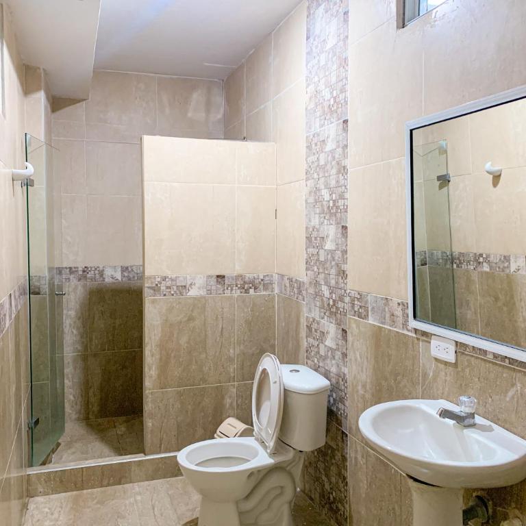 Hotel Abi Inn By GEH Suites - Family Room - 3