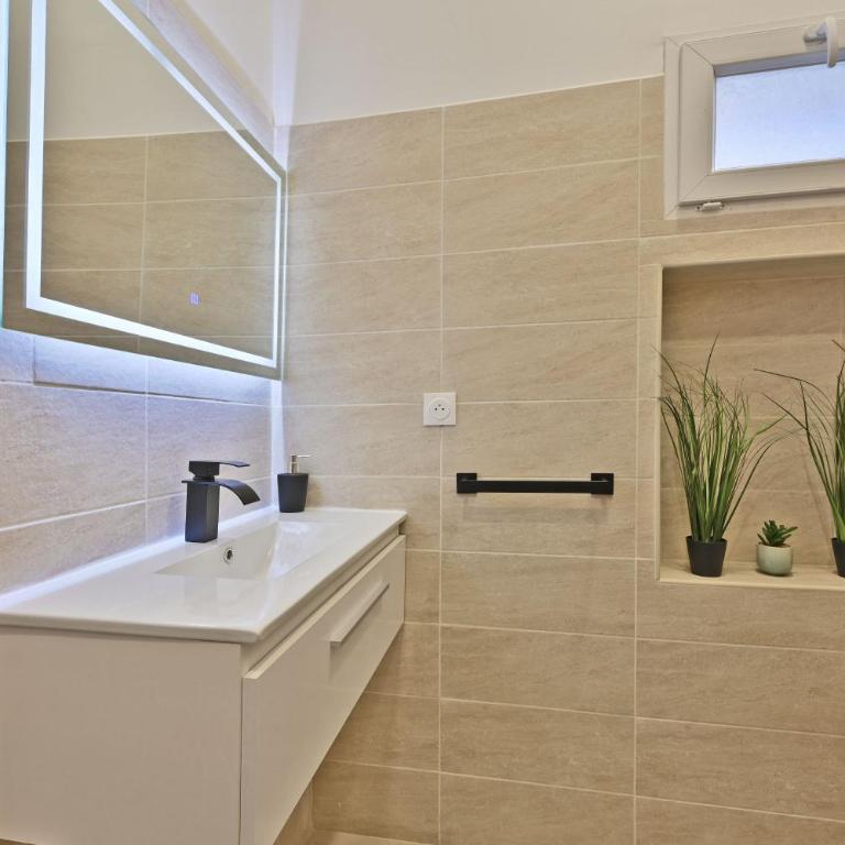 Au Roi RENE - AC CLIM - WIFI - Apartment mit Dusche - 14
