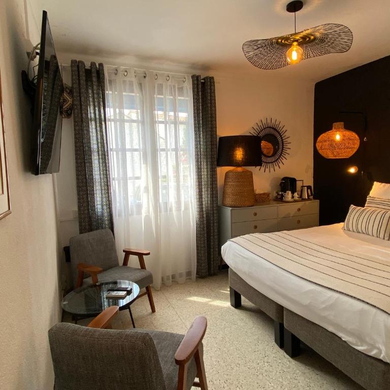 Hôtel Le Neptune en Camargue - Chambre Lit King-Size - 3