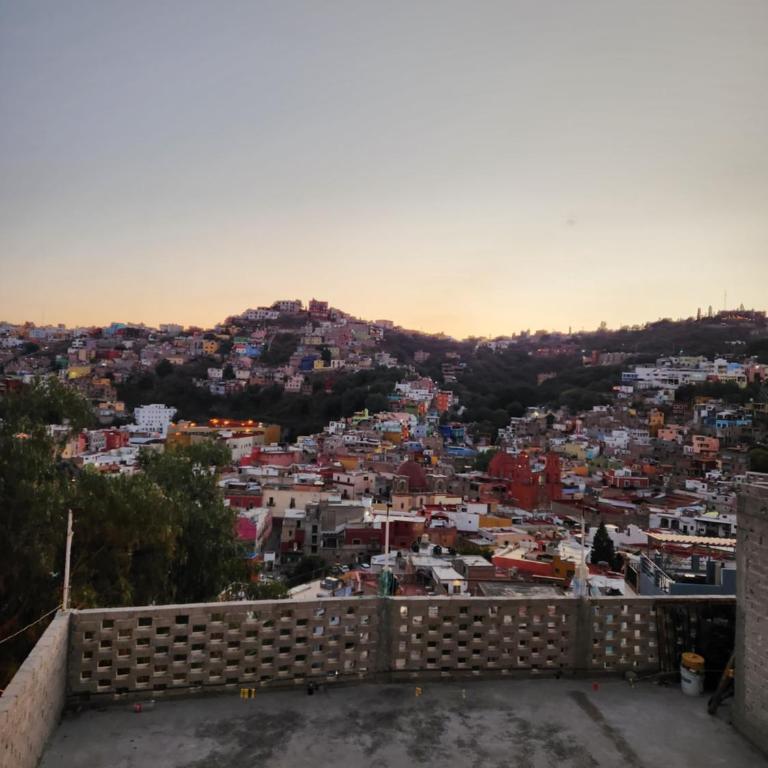 Casa Linda Vista - Three-Bedroom Apartment - 1