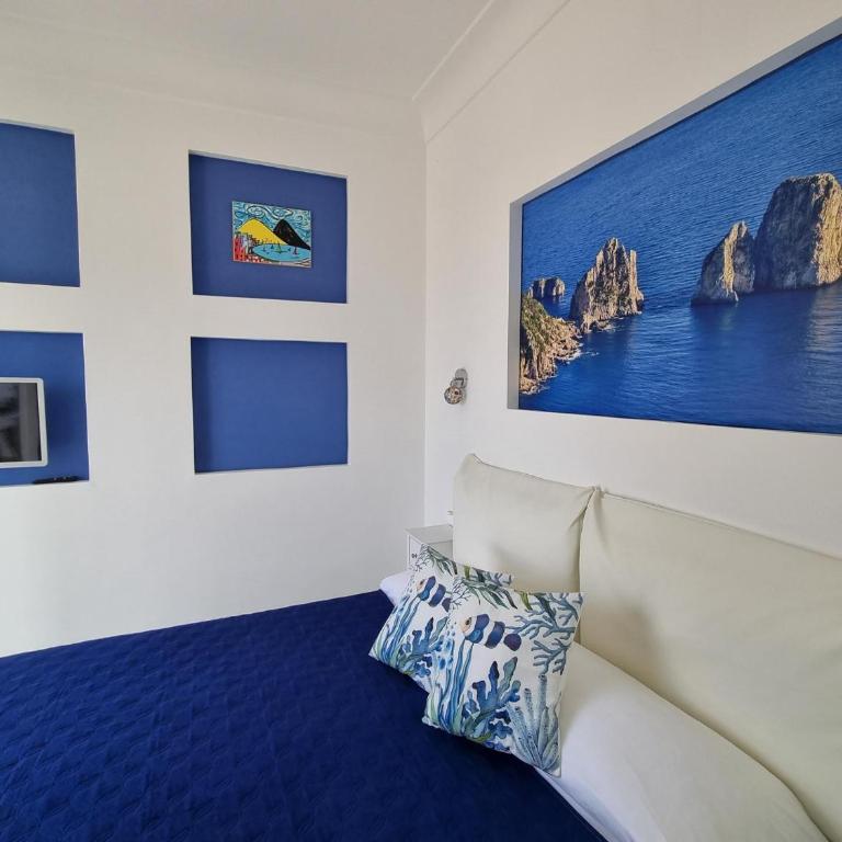 Romy Blu - One-Bedroom Apartment - 34