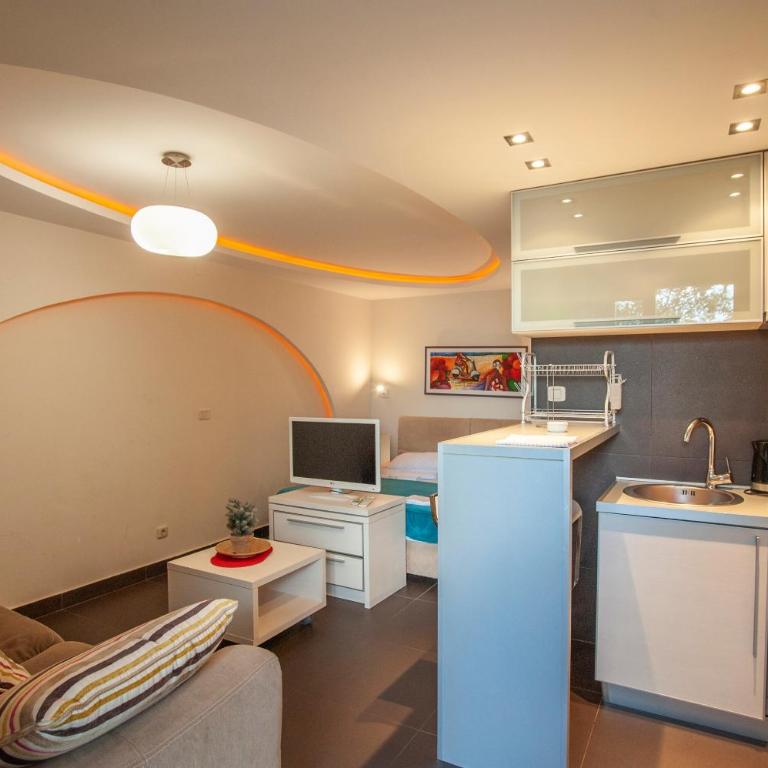 Apartments and Rooms Teona - Studio s Terasom i Pogledom na More - 10