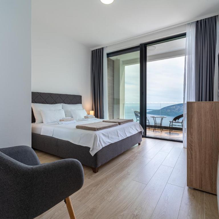 Villa Trebesin - Villa with Private Pool - 32