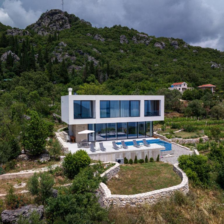 Villa Trebesin - Villa with Private Pool - 94