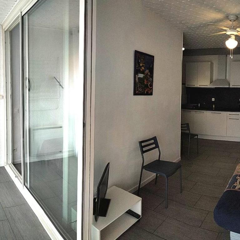 Appartement 30m2 classé 2 étoiles Atout France 200m port plages commerces - Apartment mit 1 Schlafzimmer - 11