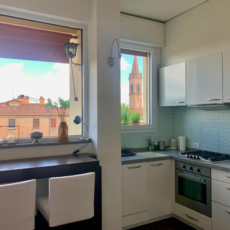 Charming Home Towers-Roofs View - One-Bedroom Apartment - 7