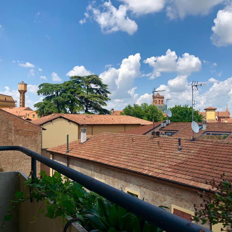 Charming Home Towers-Roofs View - One-Bedroom Apartment - 2