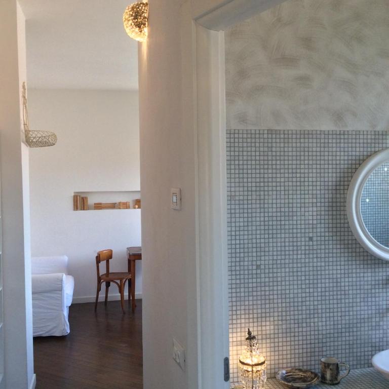 Charming Home Towers-Roofs View - One-Bedroom Apartment - 31