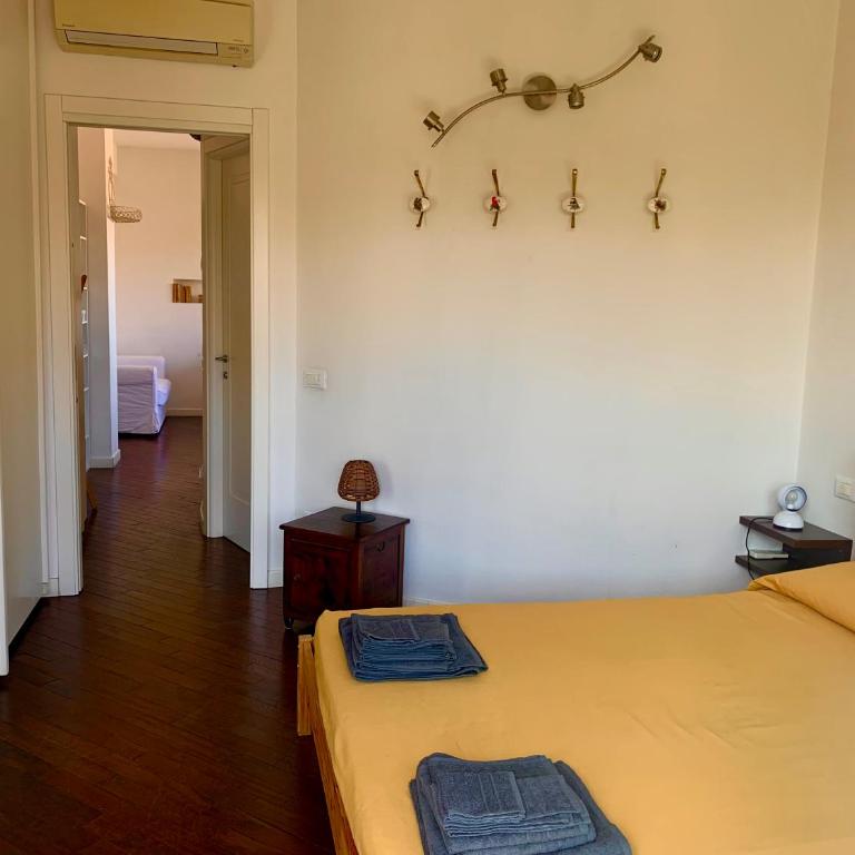 Charming Home Towers-Roofs View - One-Bedroom Apartment - 22