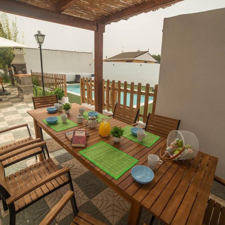 Magnificent villa: 2 private pools, BBQ, garden & parking. 13 per. In Padul - Villa - 19