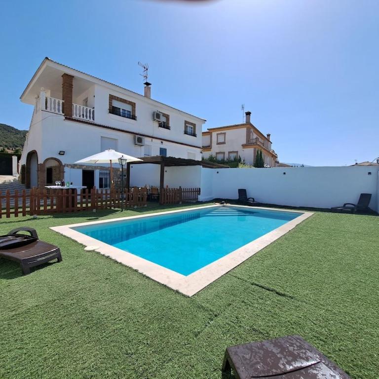 Magnificent villa: 2 private pools, BBQ, garden & parking. 13 per. In Padul - Villa - 29