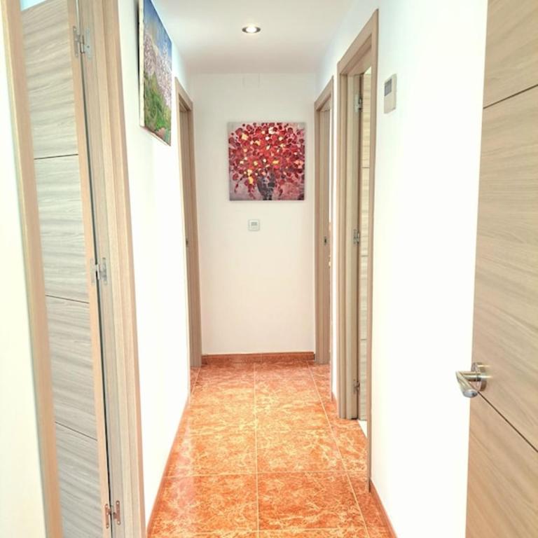 Magnificent villa: 2 private pools, BBQ, garden & parking. 13 per. In Padul - Villa - 35