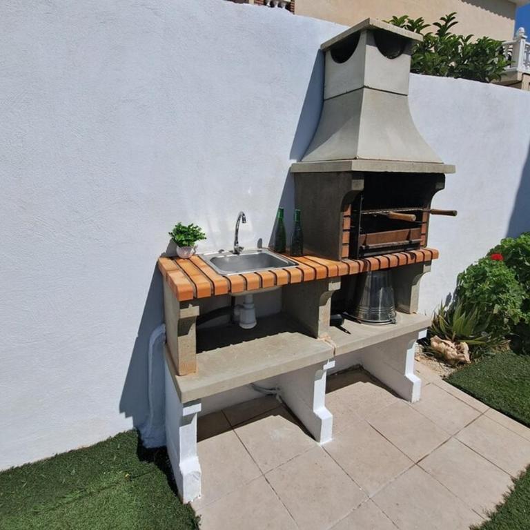 Magnificent villa: 2 private pools, BBQ, garden & parking. 13 per. In Padul - Villa - 39