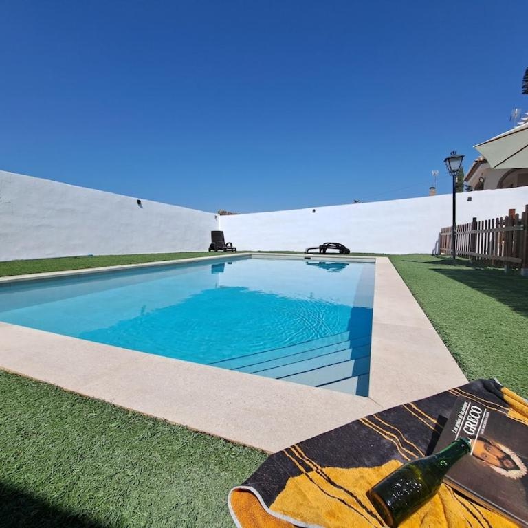 Magnificent villa: 2 private pools, BBQ, garden & parking. 13 per. In Padul - Villa - 47