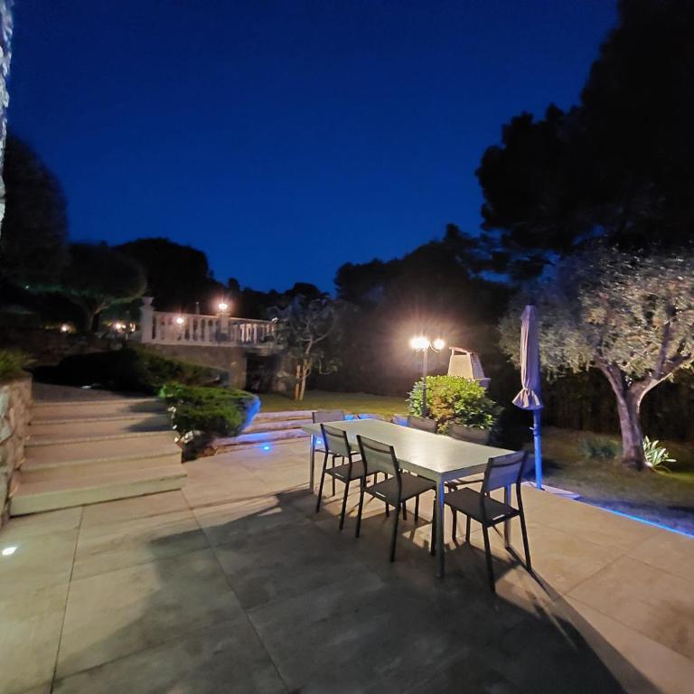 Gîte LES PINS climatisé piscine jardin parking - Maison 2 Chambres - 27