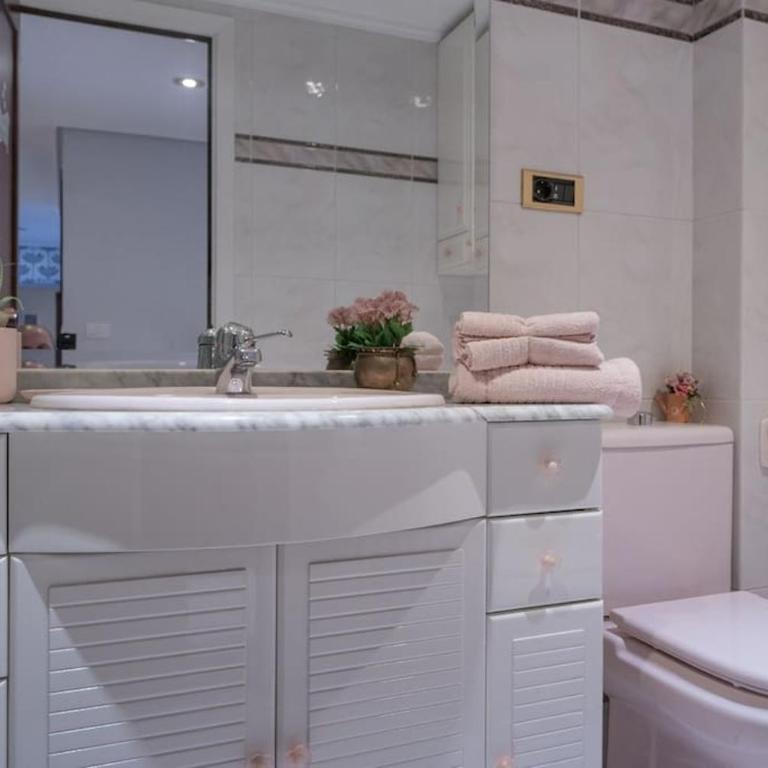 Exclusivo espacio - Parking Gratis - Three-Bedroom Apartment - 15