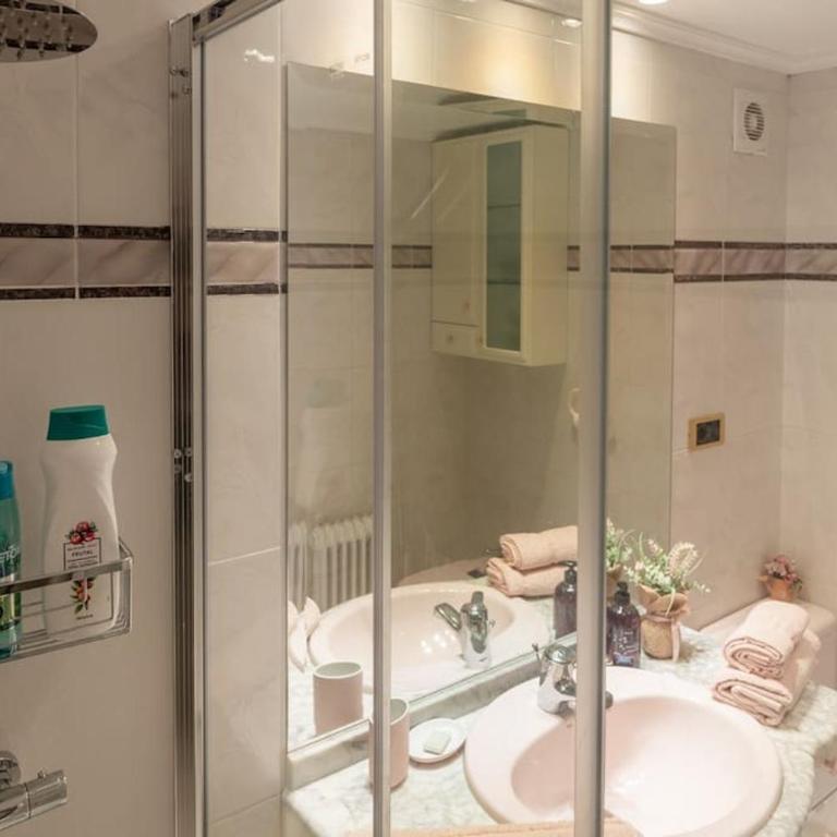 Exclusivo espacio - Parking Gratis - Three-Bedroom Apartment - 23