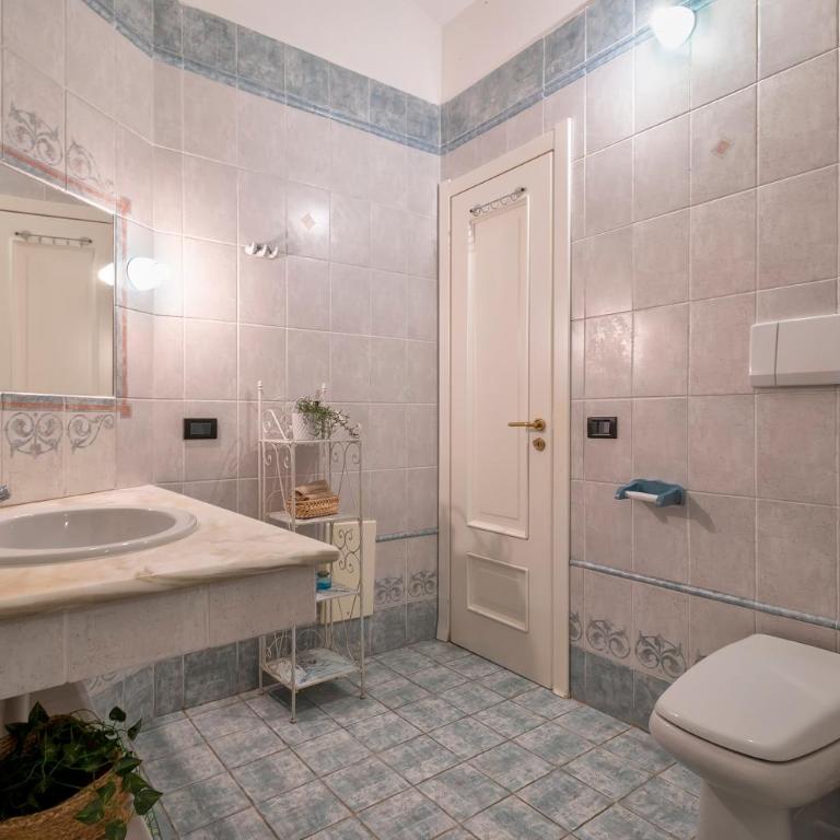 Blue View Penthouse - Magnolia Holidays - Two-Bedroom Apartment - 28