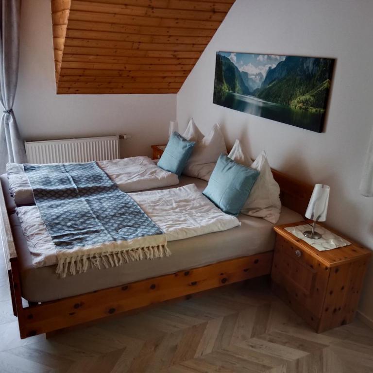 Appartement Landhaus Felsenkeller - Großes Apartment mit 2 Schlafzimmern und Balkon Nr. 4 - 12