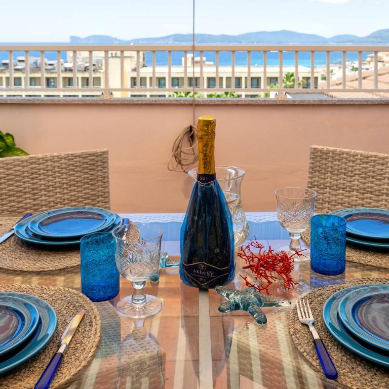 Blue View Penthouse - Magnolia Holidays - Two-Bedroom Apartment - 3