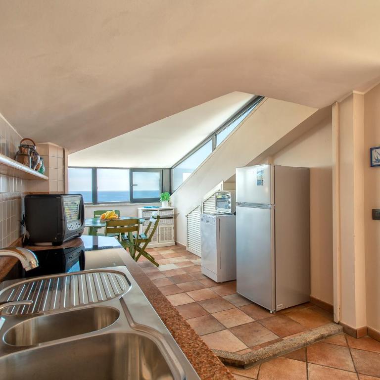 Blue View Penthouse - Magnolia Holidays - Two-Bedroom Apartment - 38