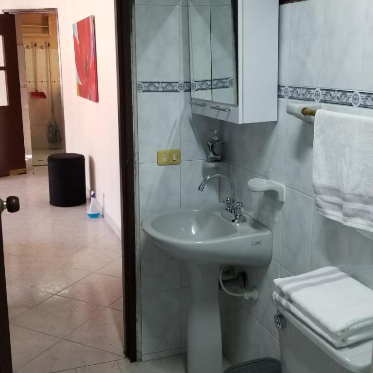 Lindo y Amplio apto al lado del parque del ingenio - Apartamento de 2 dormitorios - 29