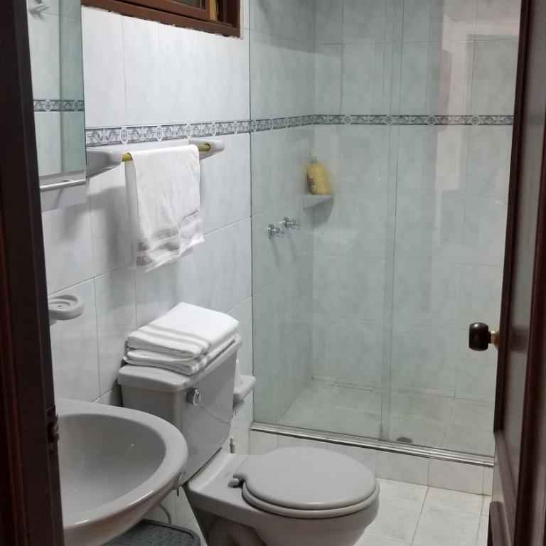 Lindo y Amplio apto al lado del parque del ingenio - Apartamento de 2 dormitorios - 31