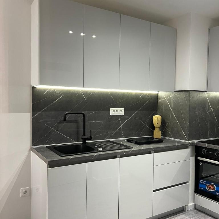 Tao Apartment, Sarajevo - Free Parking & Private Garage - Two-Bedroom Apartment - 13