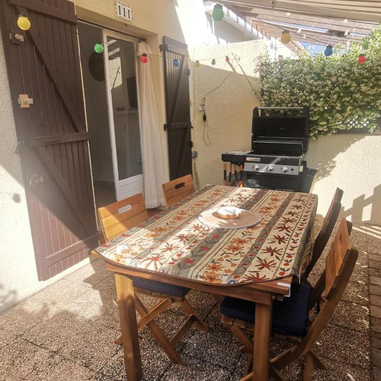 Pavillon lumineux avec terrasse à 500m de la plage, parking sécurisé, 6 couchages - FR-1-732-52 - Maison de Vacances - 1