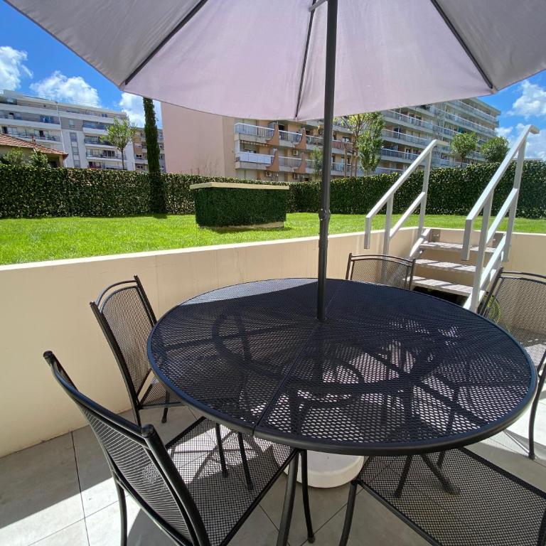 Fantastic Two-bedroom Apartment with garden near the beach - Appartement 2 Chambres - 1