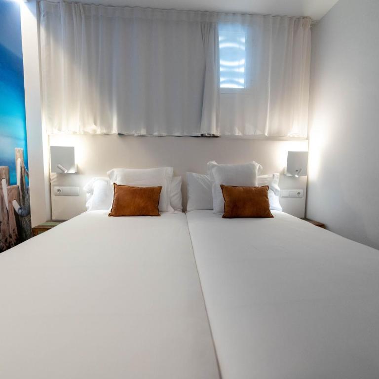 Apartamentos Llobet Ibiza - Apartamento de 1 dormitorio con vistas al jardín - 17