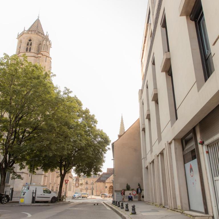 Suite Montrachet 4 personnes vue cathédrale 1 Place de parking - Appartement 1 Chambre - 32