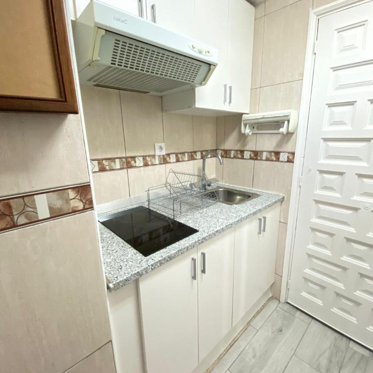 Studio avec Piscine et Parking - One-Bedroom Apartment - 13