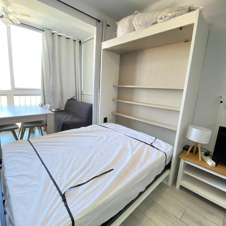 Studio avec Piscine et Parking - One-Bedroom Apartment - 3