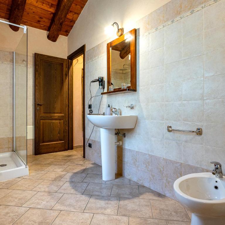 Cascina Veja - Habitación Doble Superior con terraza - 1 o 2 camas - 8