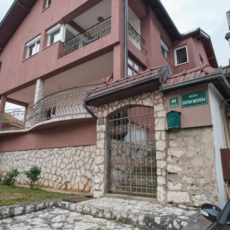 Apartment Bistrik medresa - free parking - Two-Bedroom Apartment - 22