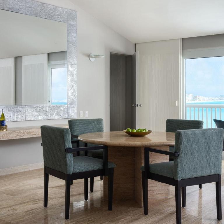 The Westin Cancun Resort & Spa - Suite Master de 1 dormitorio con cama extragrande y vistas al mar - 2